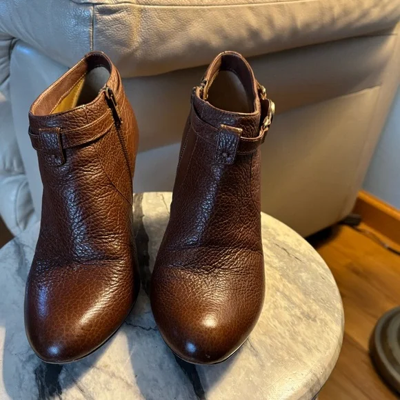 Coach Brown Ankle Boots size 8B - Picture 2 of 4